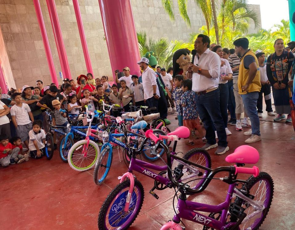 MUCH recibe a 4 mil 500 personas en la Gran Fiesta de la Ciencia