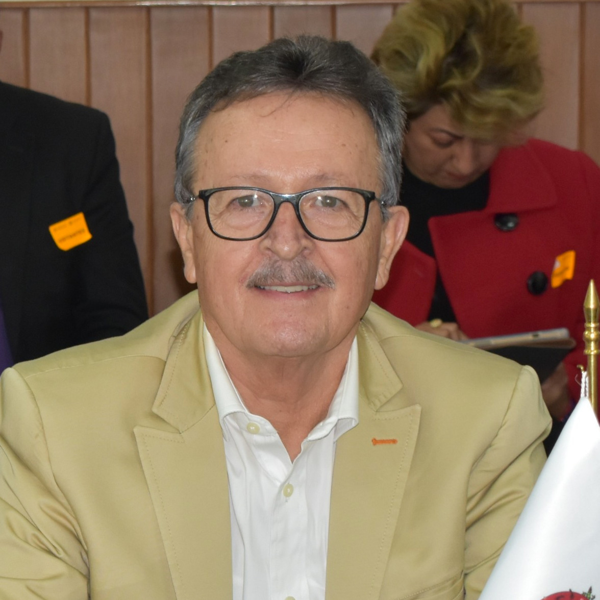 Dr. Carlos Karam Quiñones